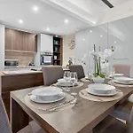 Appartamento Two-bedroom Retreat *