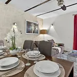 Apartment Two-bedroom Retreat *