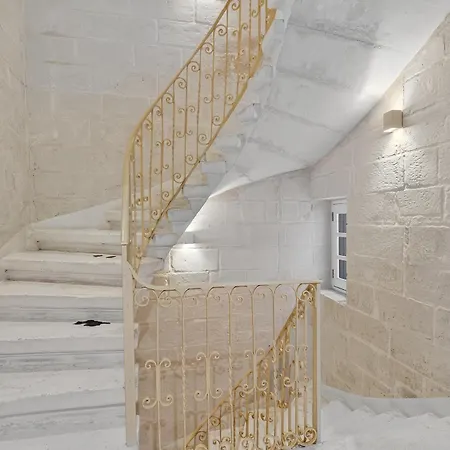 Two-bedroom Retreat * Valletta