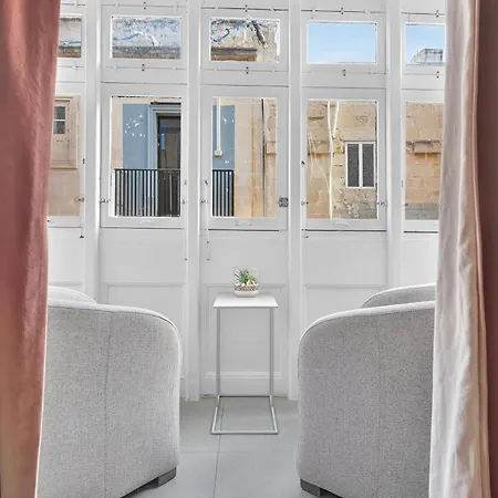 Two-bedroom Retreat Apartment Valletta