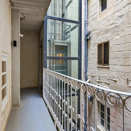 Two-bedroom Retreat Apartment